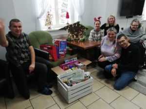 Read more about the article Kolejne dary trafiły do #OnkoMikołaj